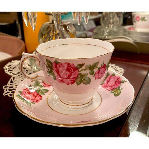 ColClough Teacup and Saucer Pink with Red Roses Gold Trim England - Picture 1 of 6